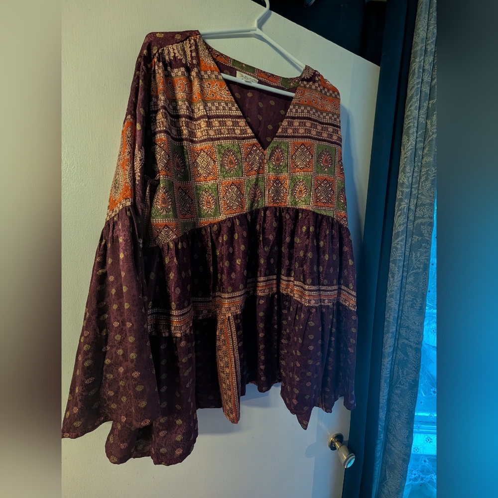 Zia Stella 💯 Silk Top 💜💛💚